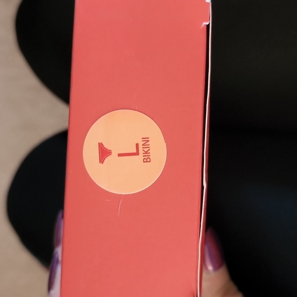 Ruby Bliss - Picture 2 of 4